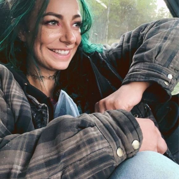 Meet your Posher, Cassie - Picture 1 of 1